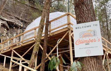 “Climber's Den” Rare Cliffside Stay w/ HotTub RRG - Foto 6