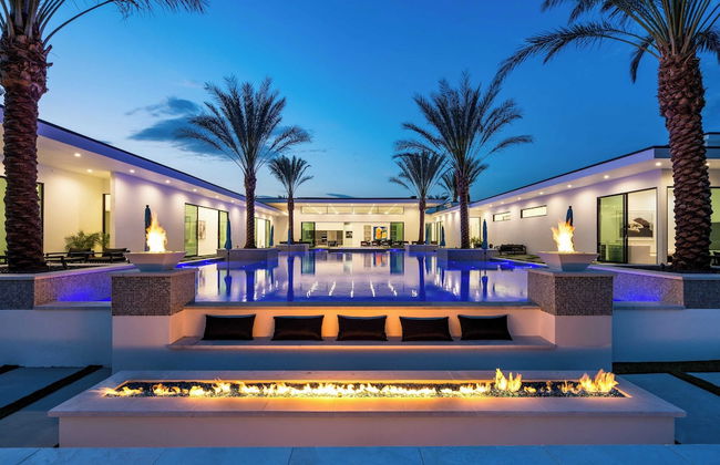 Sleeps 26 Pool, Hot Tub, Pickleball & Putting Green Bravo Villa #12 by Avantstay - Foto 4