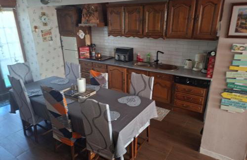 petite maison dans village de caractére - Foto 4