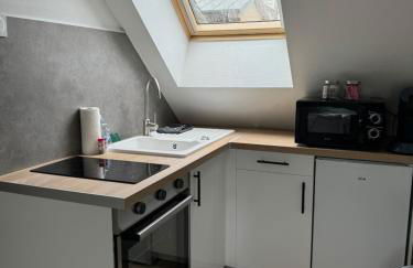 Studio 3ème étage - Centre-ville - Local vélos disponible - Foto 4