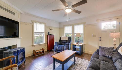 Peaceful Atlantic Cottage with Deck and Yard! - Foto 2