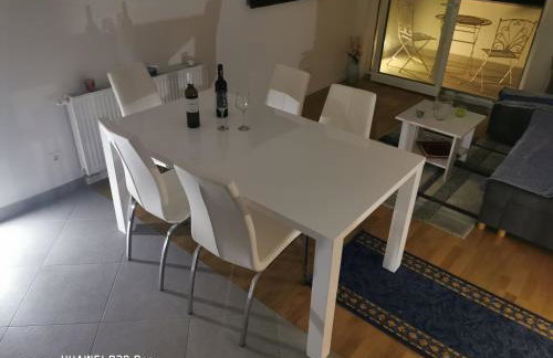 CITY CENTER PEARL #new#free reserved parking in garage elevator direct access#business and pleasure#city view&balcony&sunny&cafes&markets&tram#city center#working room#2 toliets#2 bedrooms - Photo 55