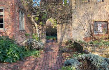 The Walled Garden by Huluki - Foto 39