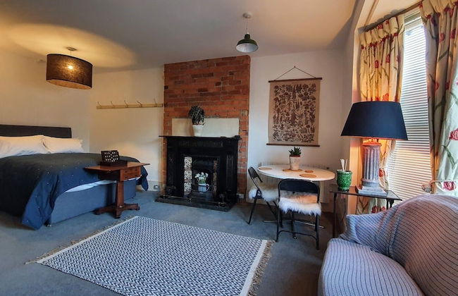 Stylish Town Centre Apartments - Photo 1