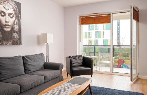 Sady Żoliborskie Generous Apartment by BookingHost - Foto 1