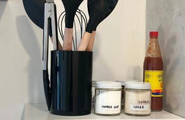 Modern, Remodeled Echo Park House-Walk to Sunset Blvd, Dodgers Stadium, Shops, Bars, Restaurants, Lake, Concerts - Photo 13