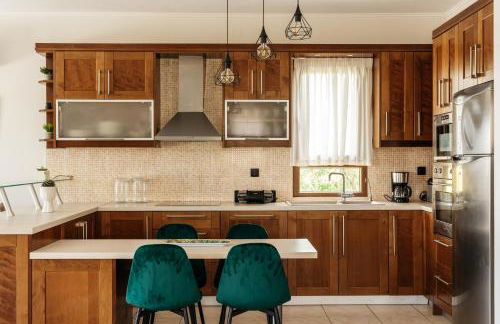 Avidianos' -Family Perfect- Residence - Photo 10