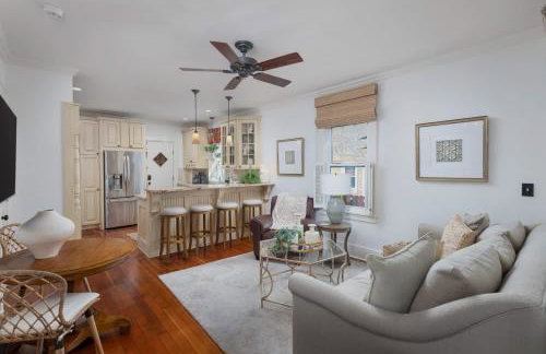 Charming Geneva Cottage Walk 4 Blks to Downtown - Foto 1