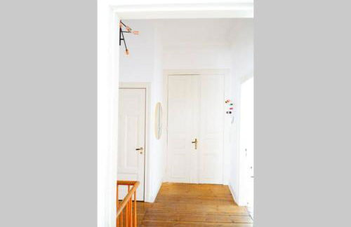 Großzügige 185m2-Altbauwohnung in Bestlage 7Zimmer-2Bäder-2Küchen-2WCs - Foto 20