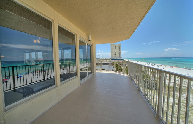 Cozy Condominium with Astonishing View from Spacious Balcony - Unit 0401 by RedAwning - Foto 30