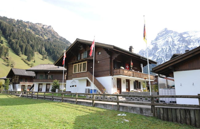 Chalet in Lenk Near Simmen Falls - Foto 1