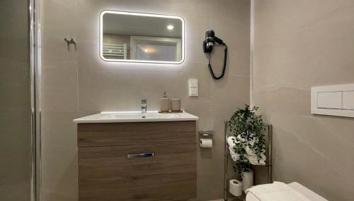 Five Studios - Premium Rooms with King Size Bed, Kitchen, AC, close to Ramstein Air Base - Foto 4