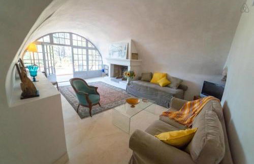 Stunning panoramic views and heated pool in Roussillon - Foto 12