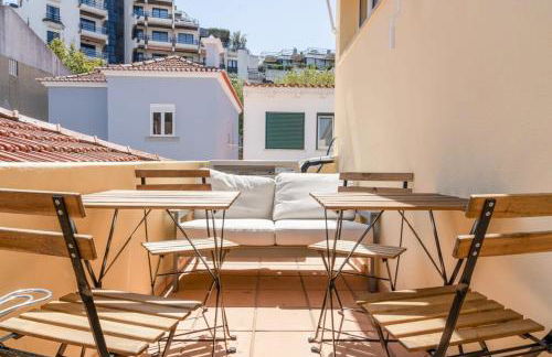 Cozy Coastal Getaway 3BR Apartment in Estoril - Foto 17