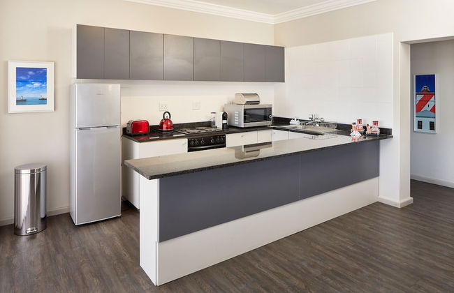 First Group Riviera Suites - Photo 37