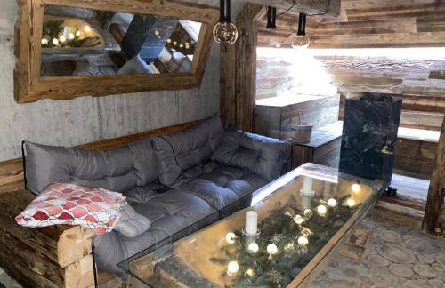 Chata pod strzechą w Beskidach - Foto 23