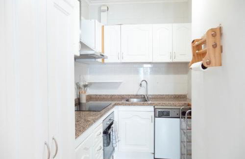 Apartamento céntrico a segunda línea de playa - Foto 9