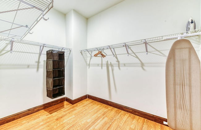 Sosuite 2BR Apt w W/d, Gym, On-site Restaurant - Photo 7