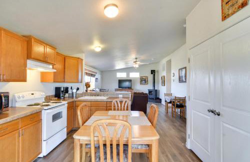 Tranquil Cabin Getaway with Panoramic Mtn View! - Foto 11