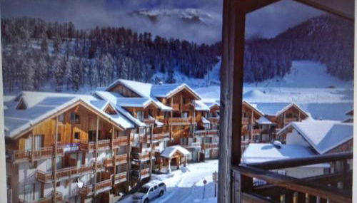 T2 Les orres 1800 pied des pistes avec piscine - Foto 4