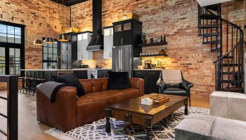 Luxury TC Loft: Historic Condo! - Foto 4