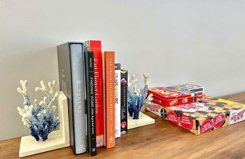 Tranquil Lakeview Home w Porch Bokeelia Retreat - Foto 2