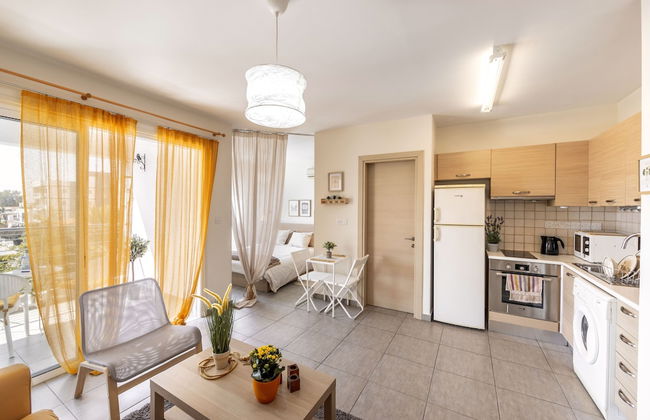 153 NIC - Stay Sunflower Delight Studio - Photo 3