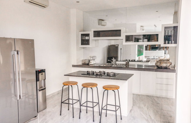 AB Villa & Apartments - Photo 14
