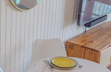 Beachfront Studio w Amazing Views - Photo 19