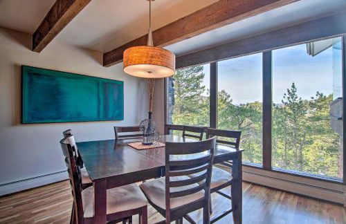 Chic Boulder Mountain Home with Hot Tub and Views - Foto 11