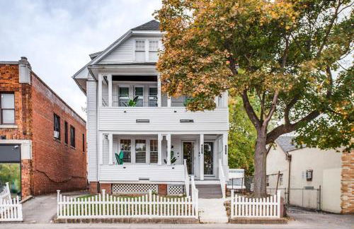 New 3 bedroom Home by, UofR, RIT, Strong, Airport - Photo 9