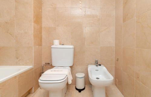 C9 Roomy Luminous 5 Bedroom in Town - Foto 15