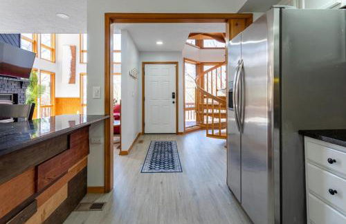 Beautiful Modern Lodge! Game Room - Foto 29