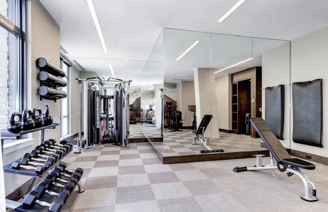 Global Luxury Suites at Bethesda Metro - Photo 24