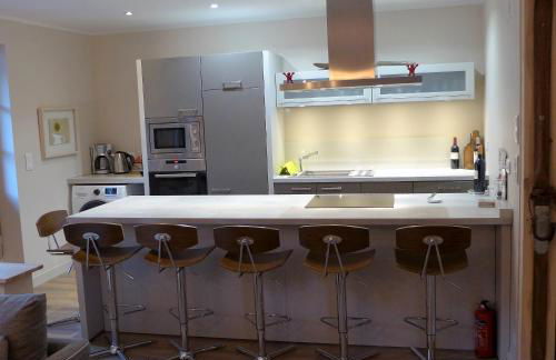 Poles Apart - Foto 6