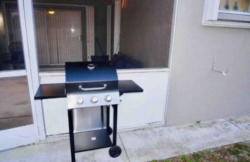 Poolside Oasis-5 miles from Venice Beach - Photo 18