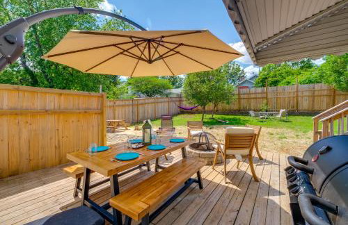 4 Mi to Liberty U Huge Home with Yard and Hot Tub - Foto 2