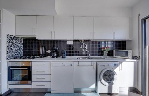 City center Private parking Sea view - Photo 11