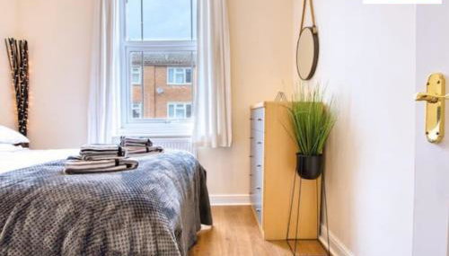 City Centre - HPC links - 5 - Parking By Hinkley Homes Short Lets & Serviced Accommodation - Foto 2