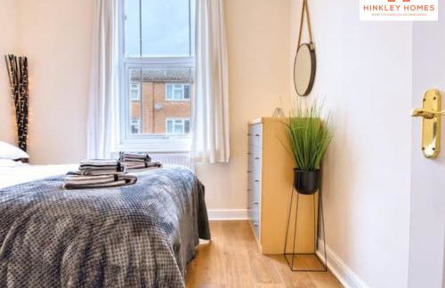 City Centre - HPC links - 5 - Parking By Hinkley Homes Short Lets & Serviced Accommodation - Foto 2