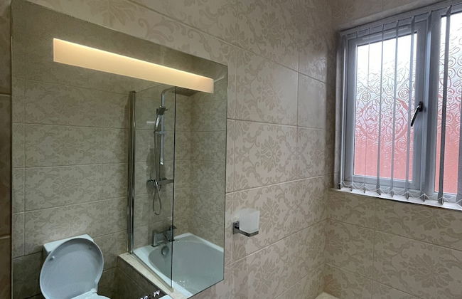 Impeccable 1 Bed Apartment in Wolverhampton - Foto 6