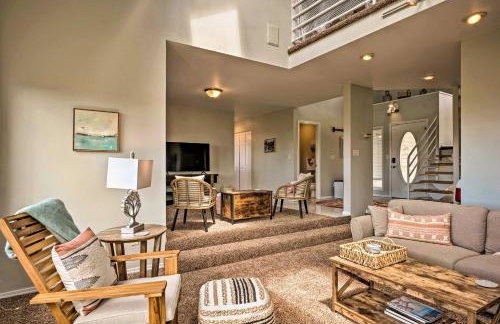 Chic Coos Bay Home with Pacific Ocean Views! - Foto 1