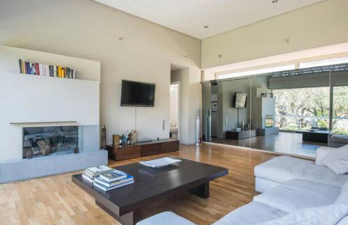 Studio Rio Unique Space With Garden and Garage - Photo 3