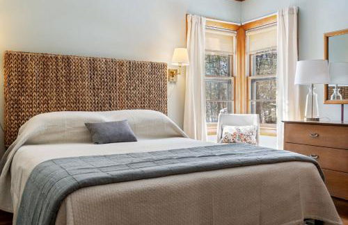 Beachfront Just steps and you're on the beach - Photo 6