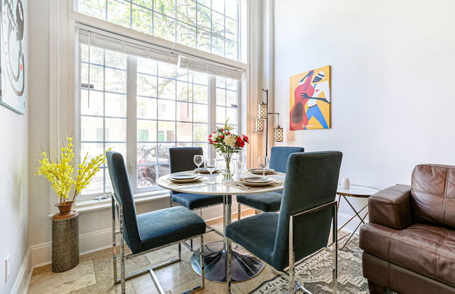 Modern 3BR Condo With Pool - Foto 21