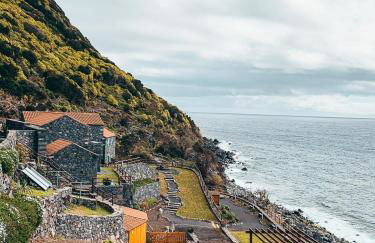 Abrigo da Cascata - Casas de Campo - São Jorge - Foto 23