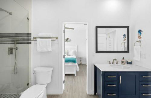 Blue Pearl New Waterfront Haven with Heated Pool ,70 Foot Dock, and More! - Foto 57