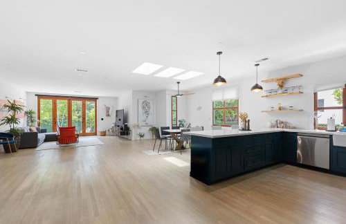 Luxury 4BR Villa with Private Pool in Los Angeles Crescent Heights - Foto 23