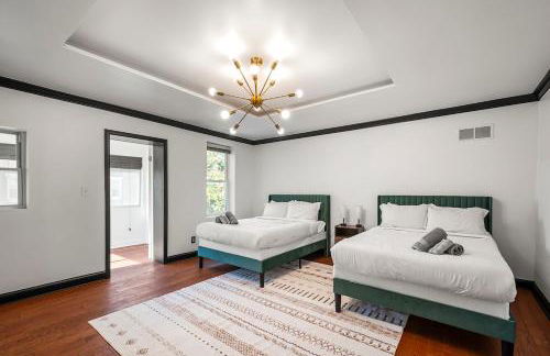 Elegant Reservoir Hill home with parking sleeps 8 - Foto 18