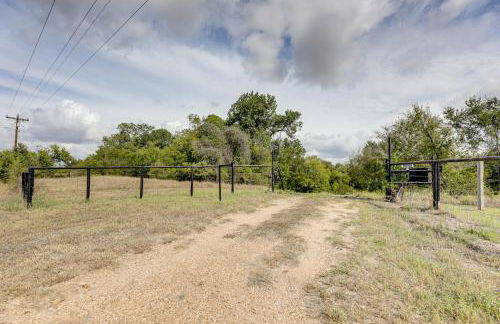 Family Home with Covered Patio and Grill in La Grange - Foto 34